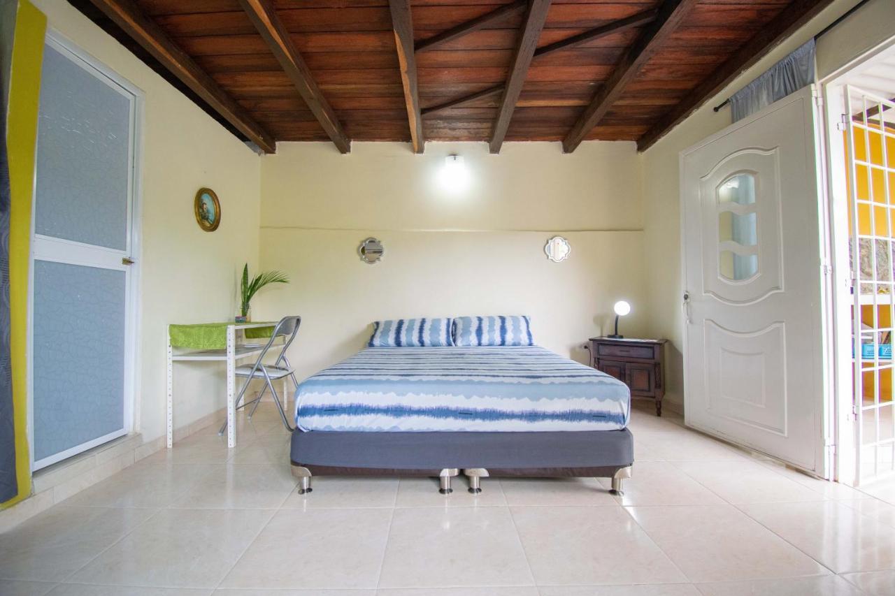 Perth House Taganga Apartment Exterior photo